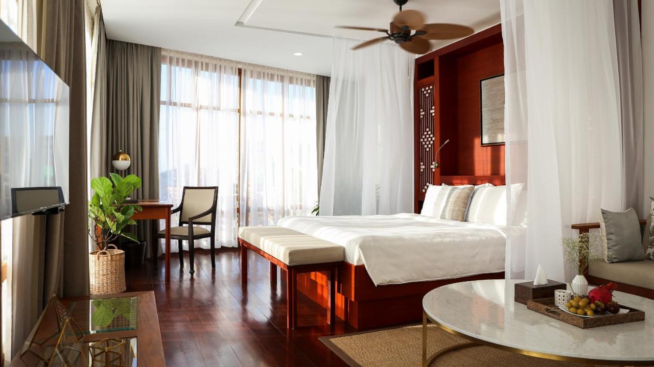 Amanjaya Pancam Suites Hotel Phnom Penh Eksteriør bilde